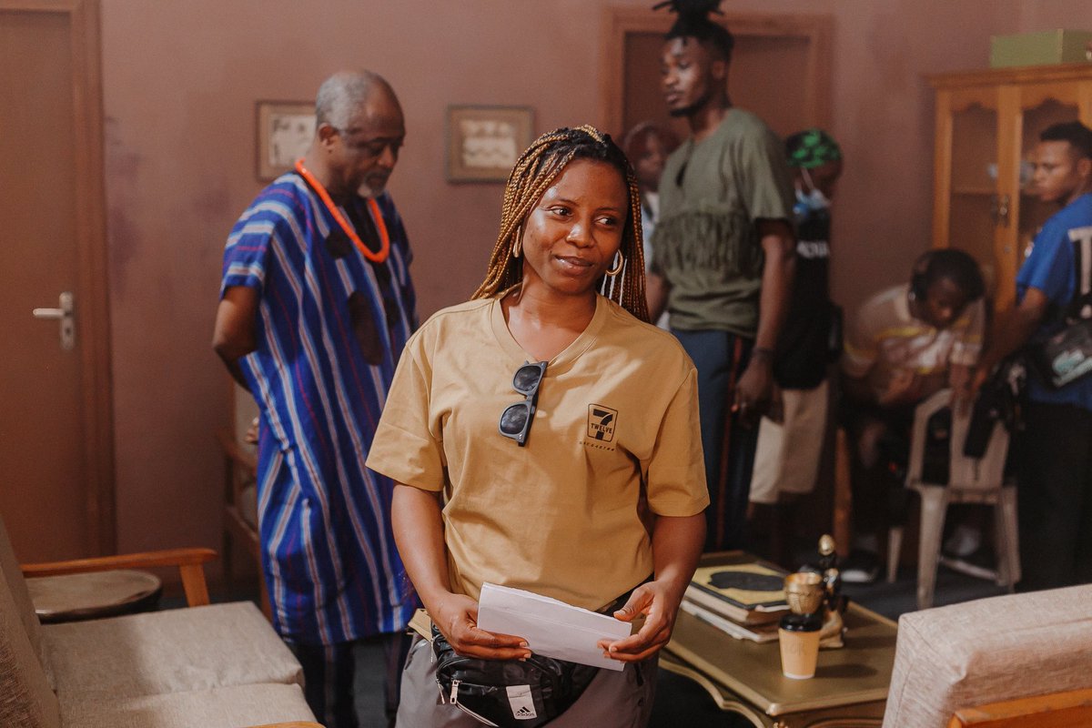 WingoniaIkpi's tweet image. BTS from Day three. 

EPS are happy, whilst thinking about all the money I’m spending. We have different duties and responsibilities. 👀

#thelostdays 
#filmdirector