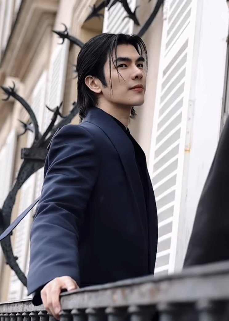 pspmaii's tweet photo. #MileApoDiorWinter25
#MilePhakphum 
@milephakphum 
หล่อจนลืมหายใจ https://t.co/mf4hdKbTkp