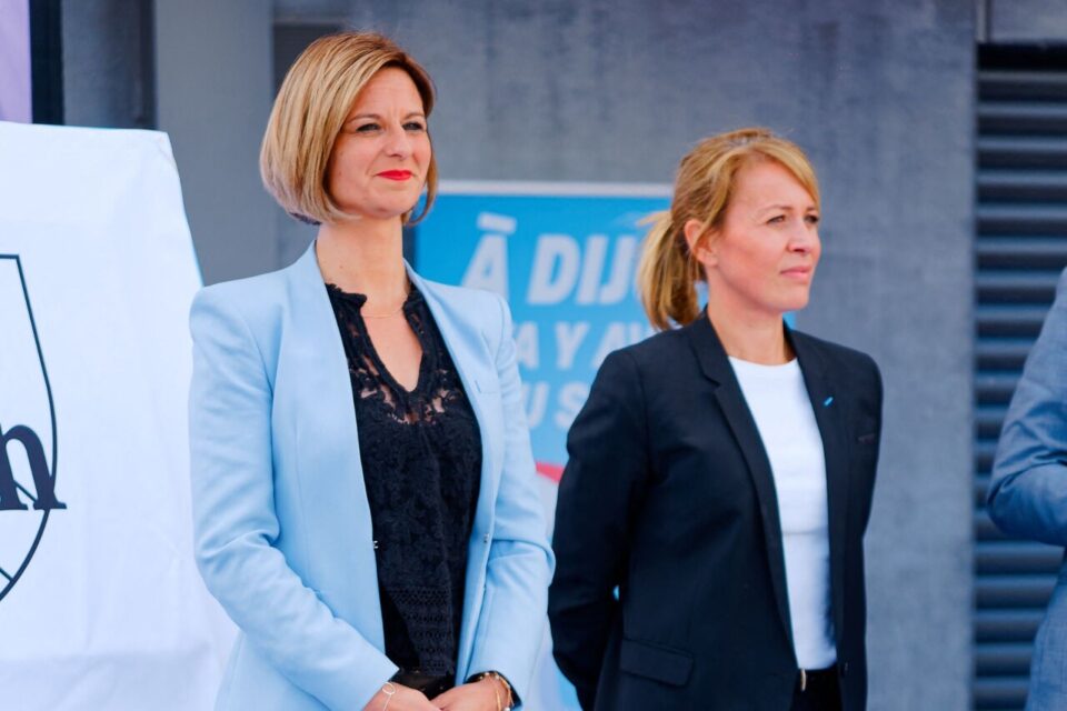 #Dijon Suspendue en 2020, la ligne TGV Lille - Dijon - Mulhouse va-t-elle être rétablie ? Tout le monde est sur le pont en Bourgogne : Océane Godard <a href="/O_charretgodard/">Oceane Godard</a> Nathalie Koenders <a href="/nkoenders/">Nathalie KOENDERS</a> et François Rebsamen <a href="/frebsamen/">François Rebsamen</a> 

actu.fr/societe/suspen… via <a href="/actufr/">actu.fr</a>