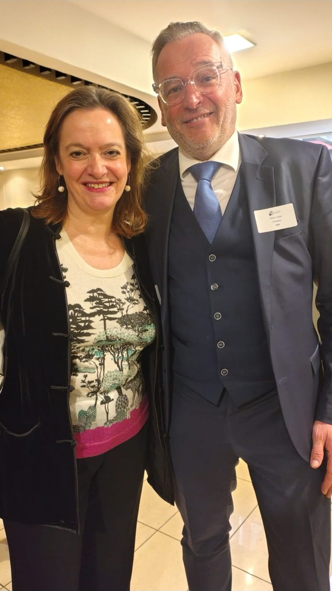 Invitée par la Conférence des Bâtonniers, la CNA est présente pour défendre, auprès de nos représentants, une profession unie dans sa diversité, qui doit rester libre de défendre toute personne, n’en déplaise à certains magistrats !

#Avocats