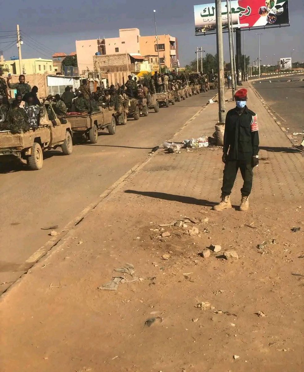 Sudanesearmy1's tweet photo. - أرتال الجيش السوداني من كل حدب وصوب تجاه الخرطوم ، ويا الخرطوم عيون الحق مابتنوم . https://t.co/1gmYxI3f7T