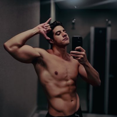 FelipeBabiuk's tweet photo. #NovaFotoDePerfil https://t.co/XDUnQoXvFi