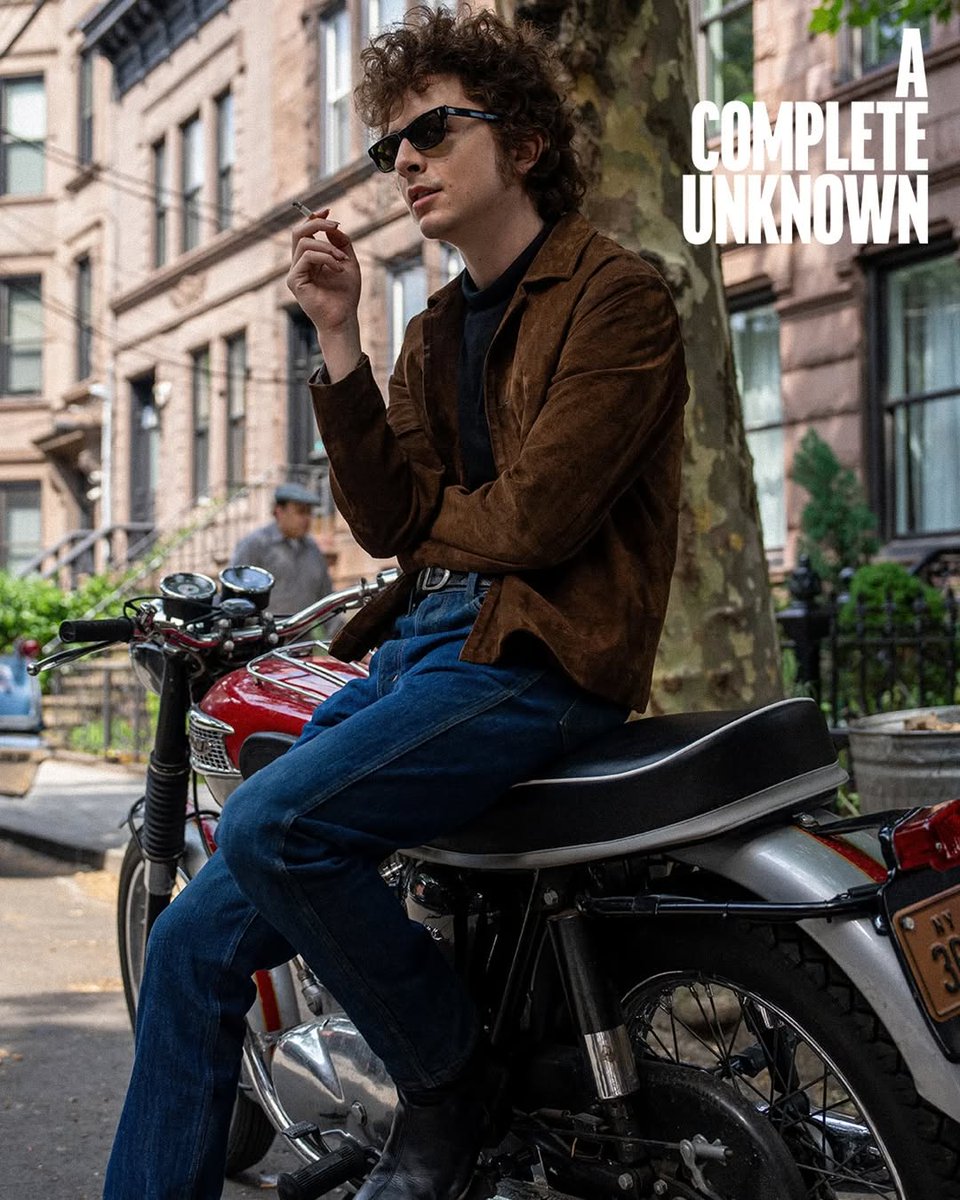 Dariasp2's tweet photo. #TimothéeChalamet
#ACompleteUnknow https://t.co/kgjEx3H3dr