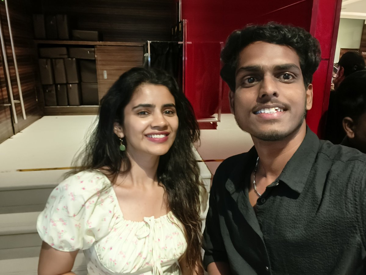 Prakash_Losliya's tweet image. With the #GoaGang 😍💥

I was just sitting in front row of them 😂 they were so fun ❤️

#Rayan #Jacqulinelydia𓃵 #Soundarya #MrHousekeeping