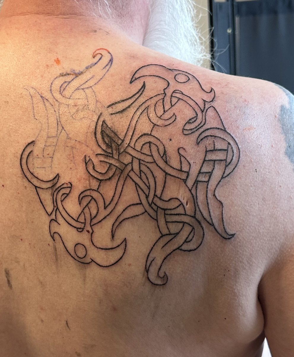 beckersstef's tweet photo. Hugin und Munin in the making #handpoked #nordictattoo next session in two weeks https://t.co/IODTI0hG91