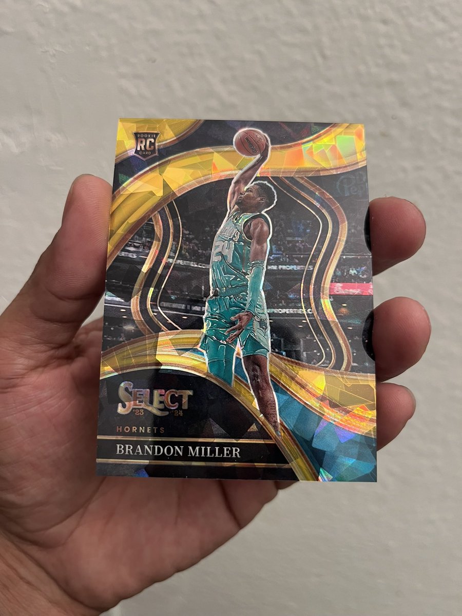 NoahsCoolDad's tweet photo. @Topps @BurbankCards https://t.co/VENXrUkQ1G
