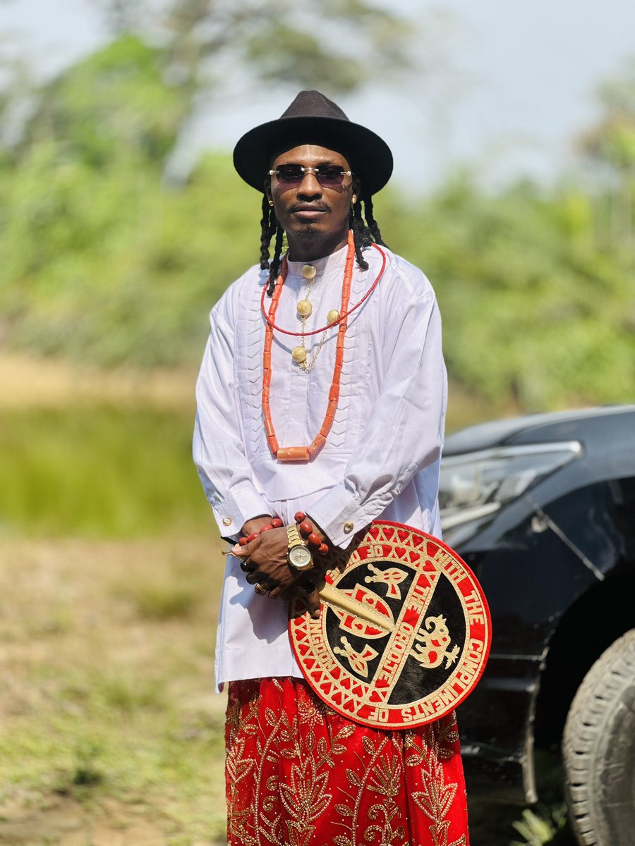 EfeMoney's tweet photo. I am Prince Efe Ejeba of Okpe Kingdom in Delta, born and raised in Jos, Plateau. tell me about you 😁
#MoneyTalkVideo 
#urhobototheworld https://t.co/fXDc9hmzCb