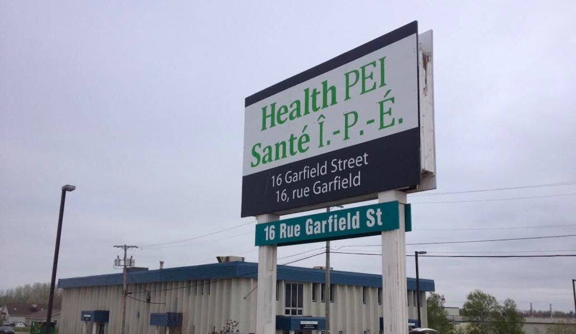 BREAKING: Health PEI says it is implementing a universal masking policy across its facilities to protect patients, staff, and the public. The policy is in response to the ongoing overcapacity issues facing the health care system. It goes into effect on Monday Jan 27 <a href="/CBCPEI/">CBC P.E.I.</a>