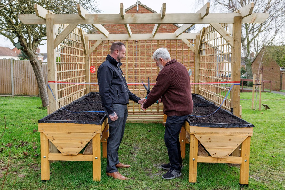 Customers living at <a href="/greatwellhomes/">Greatwell Homes</a>’ Earls Barton independent living scheme are celebrating the completion of a new communal garden project enabling them to grow their own fruit, vegetables and plants.
orlo.uk/Eq00Y

#YourGreatSpaces #GreatSpaces
