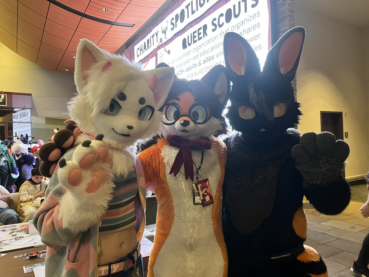 FairfoxLibrary's tweet photo. Behold… The @LikeaPalette family photo from #ANE2025!! 
.
#FursuitFriday https://t.co/0OT82wnIsz