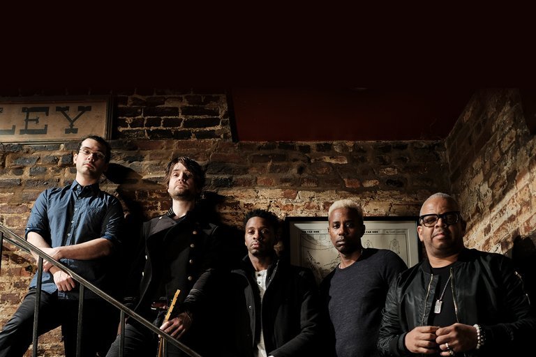 CapitalJazzClub's tweet photo. #NowPlaying, 'Kaos', off @T_Blanchard featuring The #ECollective's *Live*. (2018). The #CapitalJazzClub984, with #JacobAsiyo, & @KaimaMwiti.
Terence Blanchard: Keyboards, Trumpet
Fabian Almazan: Keyboards, Piano
Charles Altura: Guitar
David Ginyard: Bass
Oscar Seaton: Drums. https://t.co/pfZQhHJiLL