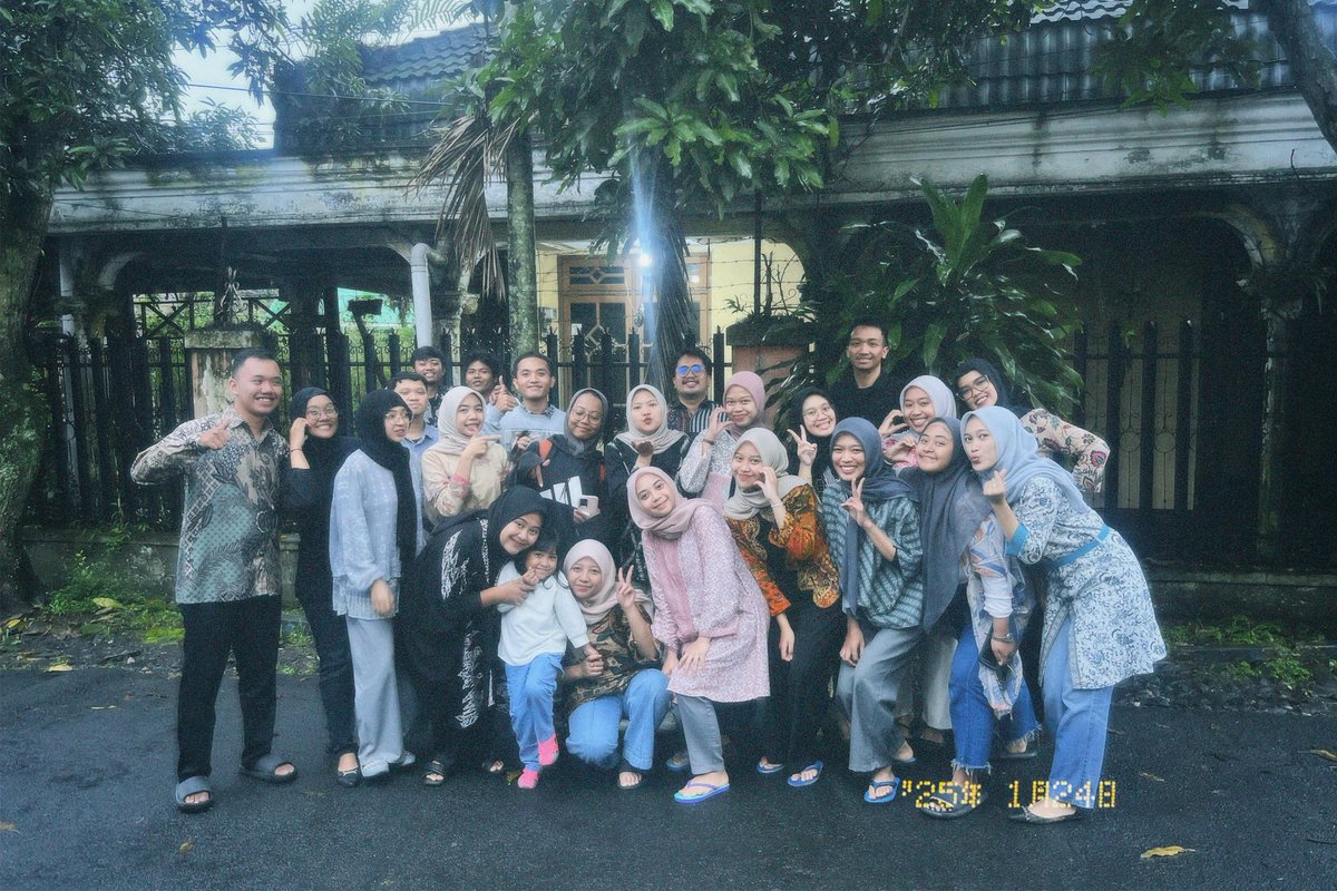 tyanrn's tweet photo. last day, kita makan ayce sampe kenyang bangetttt, see you ya 🫶🏻 https://t.co/2LYU9rnyDn