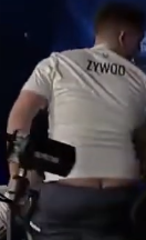 qBowN~♔ tweet media