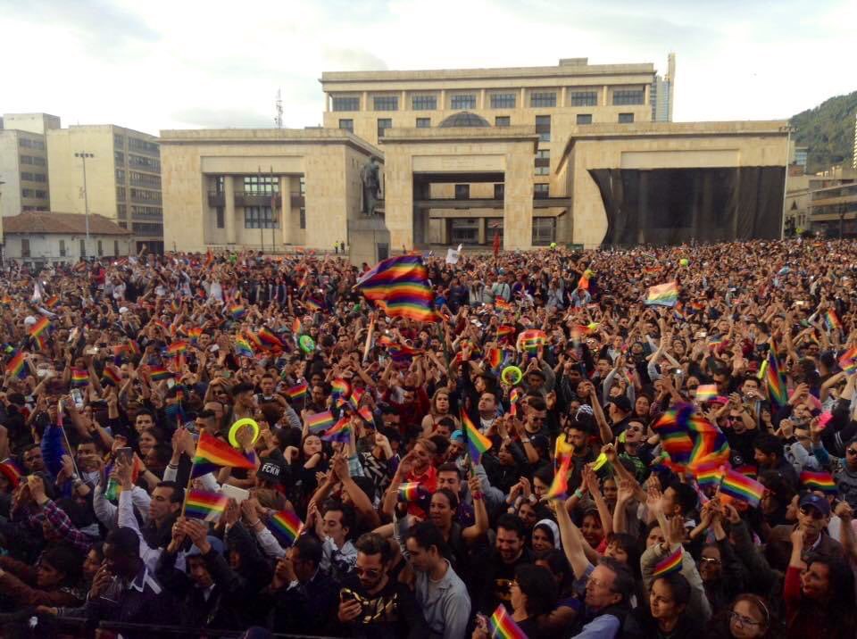 alejomichells's tweet photo. Ante la ola de homofobia que se abre paso a nivel mundial, invito a activismos  y organizaciones sociales LGBTI de Colombia y el mundo a la resistencia.

#LaIgualdadEsImparable 🏳️‍⚧️🏳️‍🌈 https://t.co/bRc1rFqfYy