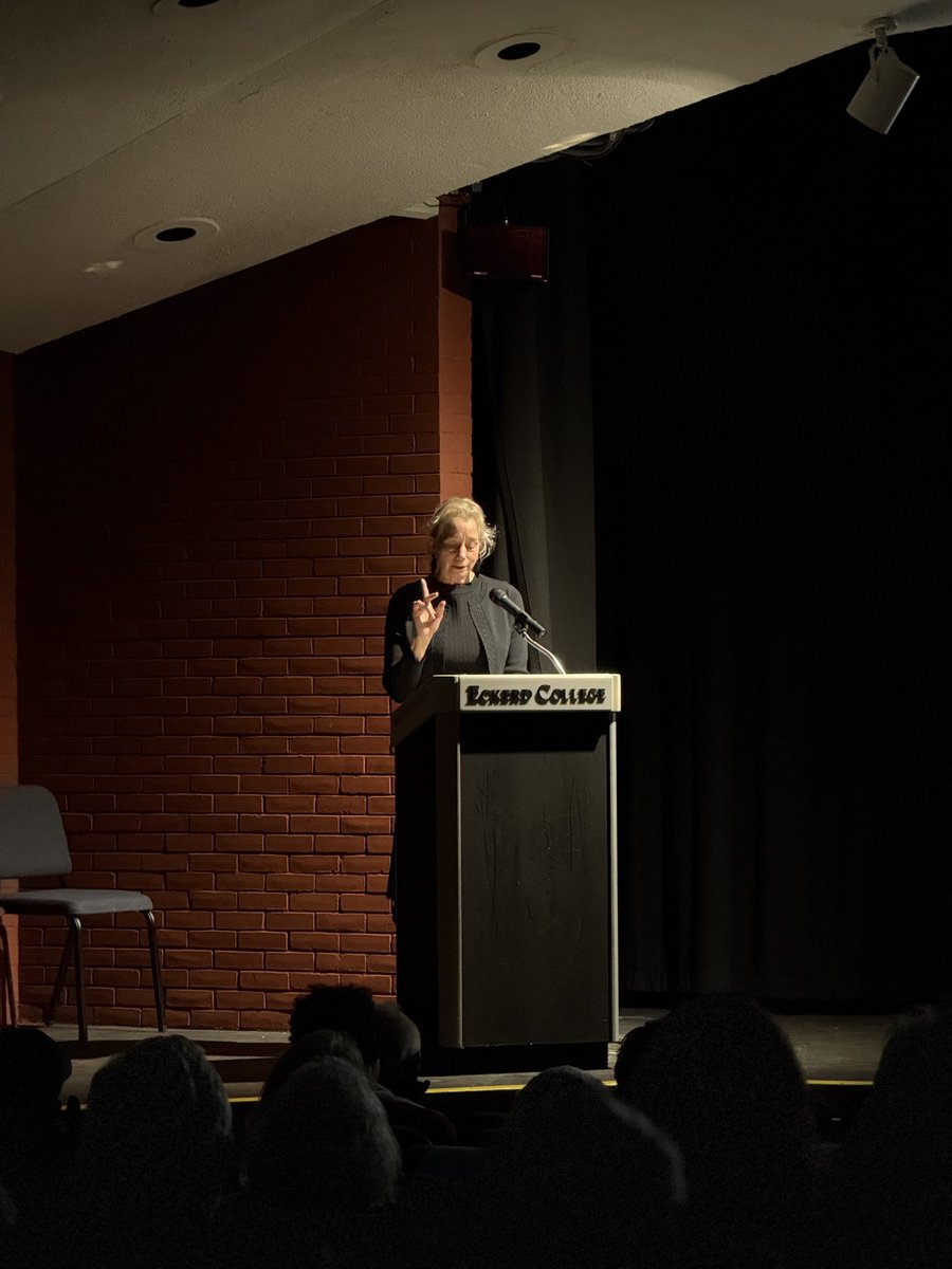 ecWIP's tweet photo. From powerful readings to meaningful book signings, Laura Lippman and Gloria Muñoz left us wowed at Writers in Paradise. A night of honesty, humor, and poetic breadth.✨📚

For Laura's essay, click here. ⬇️
https://t.co/xmO0nMYicv
#writersinparadise2025 #AuthorEvent #Storytellers https://t.co/x0w1g1gKRu