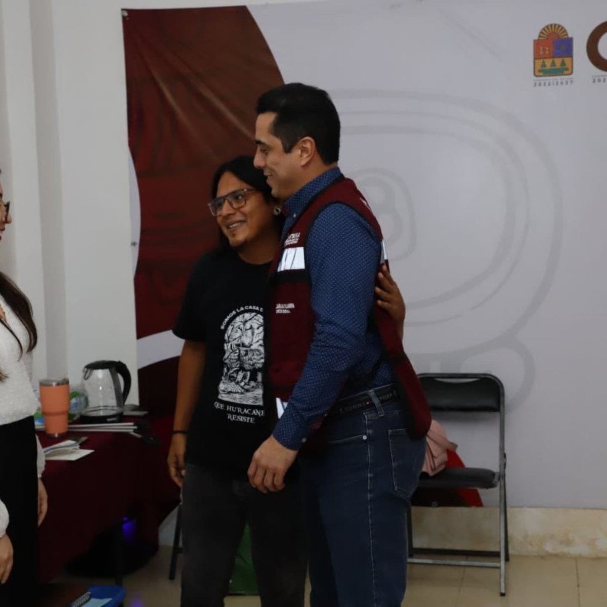 Con el objetivo de fortalecer las oportunidades de desarrollo para la juventud en Quintana Roo, el Lcdo. Arturo Alejandro Alamilla Villanueva, Director General del ICATQR, se reunió con la Lcda. Alma Alvarado, titular del IQJ.

#UnidosParaTransformar 
<a href="/MaraLezama/">Mara Lezama</a> 
<a href="/alejandro_aaav/">Alex Alamilla Villanueva</a>