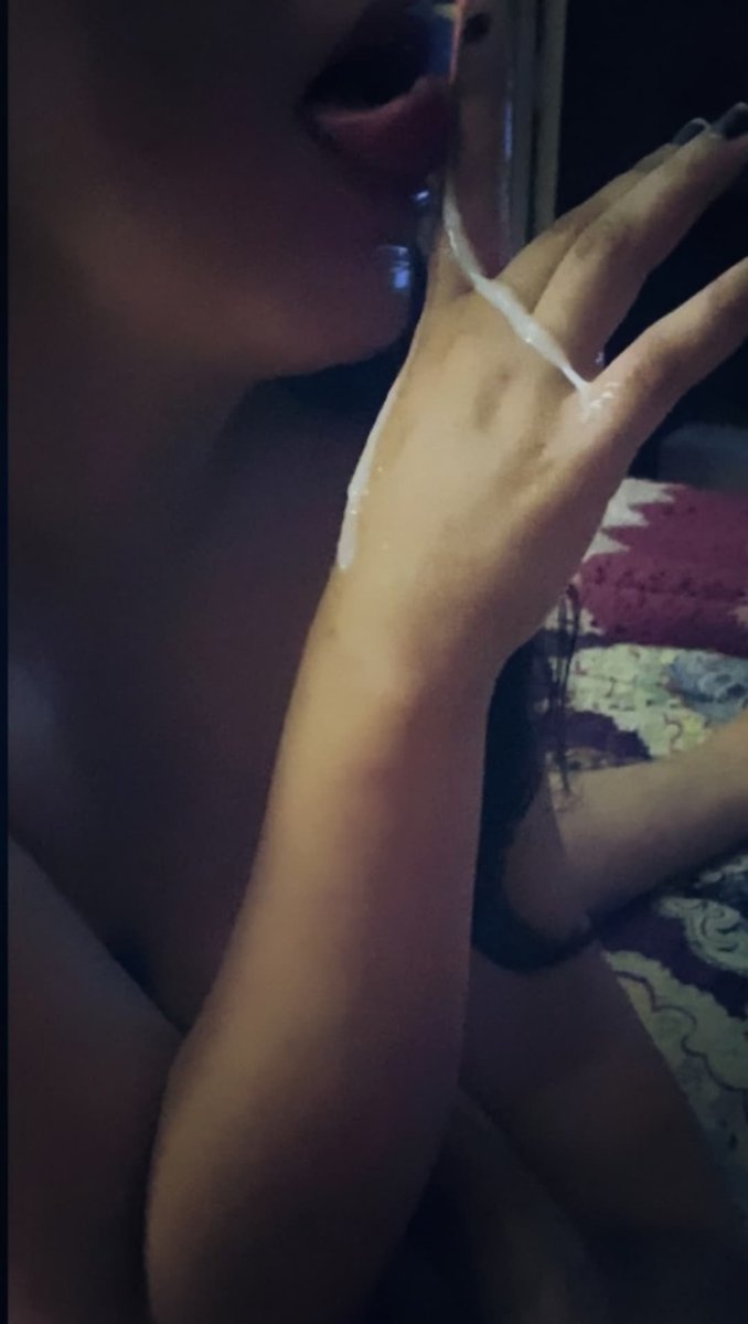 Slut_tyWitch's tweet photo. 💦Hola babys, acabo de subir un video donde como helado con mucha bajita y termino tomando lechita como niña buena 🥵💦 les dejo el link abajito para los amos interesados. Los espero 💋 💕

https://t.co/GdyLaq6XTb https://t.co/0XqFGj86hi