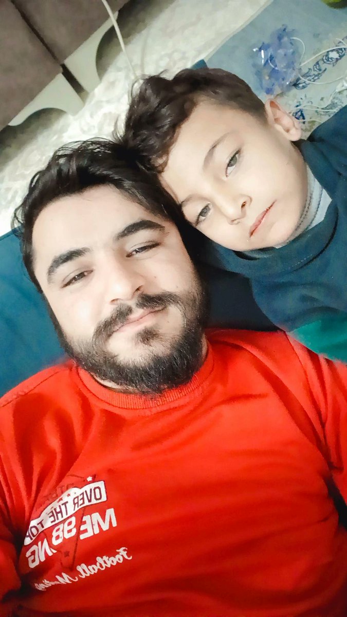 الجاذبية عيونَك ، خل نيوتن ياكل تبِن ♥️.

#عثمو #عاجل #عثمان_جمال #العراق