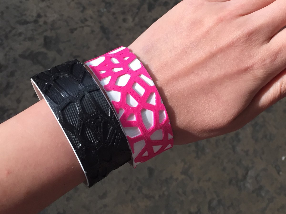 tinkercad's tweet image. Autodesk Design and Make Weekend Project: Bracelets 💎 

Find new and inventive ways to create bracelets using Tinkercad. 

tinkercad.com/blog/weekend-p…

#autodeskdesignandmake #tinkercadprojects