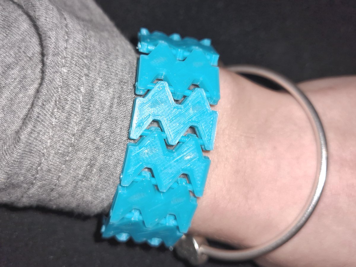 tinkercad's tweet image. Autodesk Design and Make Weekend Project: Bracelets 💎 

Find new and inventive ways to create bracelets using Tinkercad. 

tinkercad.com/blog/weekend-p…

#autodeskdesignandmake #tinkercadprojects
