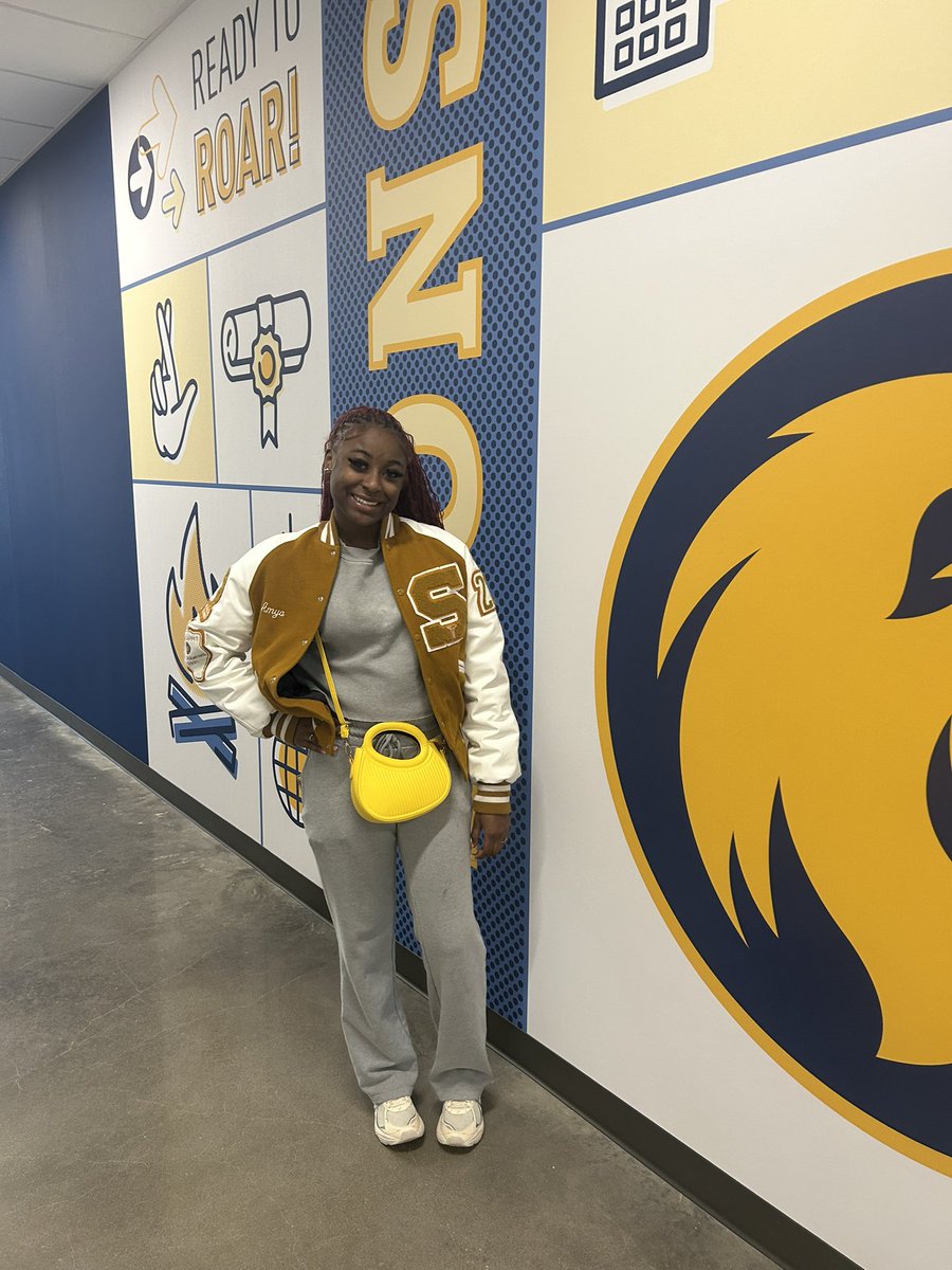 mzpale's tweet image. Preparing the baby of the bunch for College ♥️♥️♥️
#3for3 #CollegeTours #EastCommerce #EmptyNestLoadingSoon