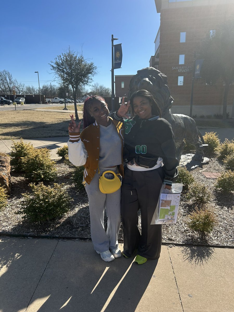 mzpale's tweet image. Preparing the baby of the bunch for College ♥️♥️♥️
#3for3 #CollegeTours #EastCommerce #EmptyNestLoadingSoon