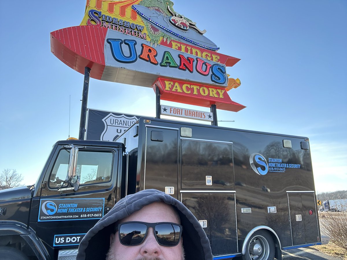 StauntonAV's tweet photo. When ya come thru St. Roberts, MO, you gotta check out @UranusMissouri! https://t.co/s7wilhWsjB