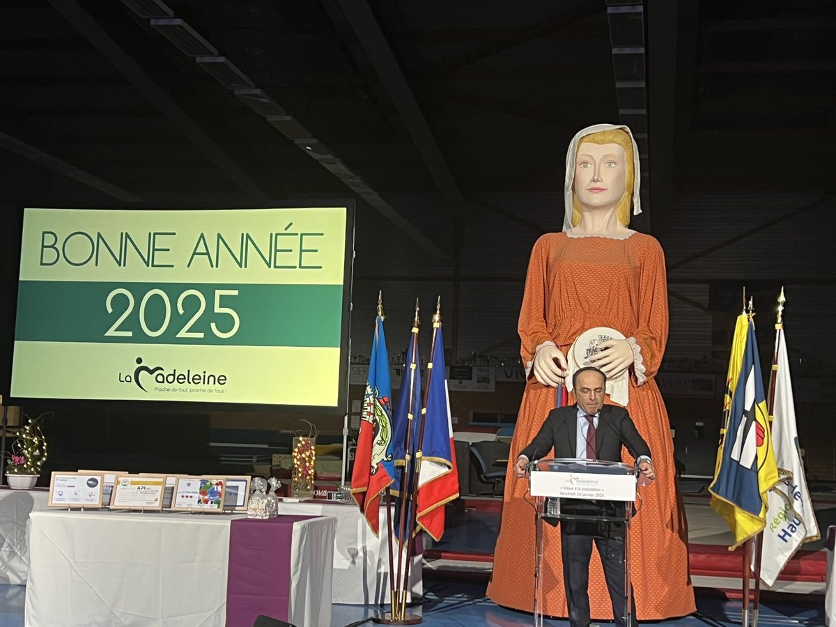 FDhersin's tweet photo. Ce soir dans la ville de la Madeleine avec son charismatique Maire Sébastien Lepretre et son conseil Municipale. 

#sports #associations #commercelocal
#entreprises #travaux #urbanisme #amenagement #logements 
#republique
Métropole Européenne de Lille
Métropole Passions Communes https://t.co/4gt5Omhbeb