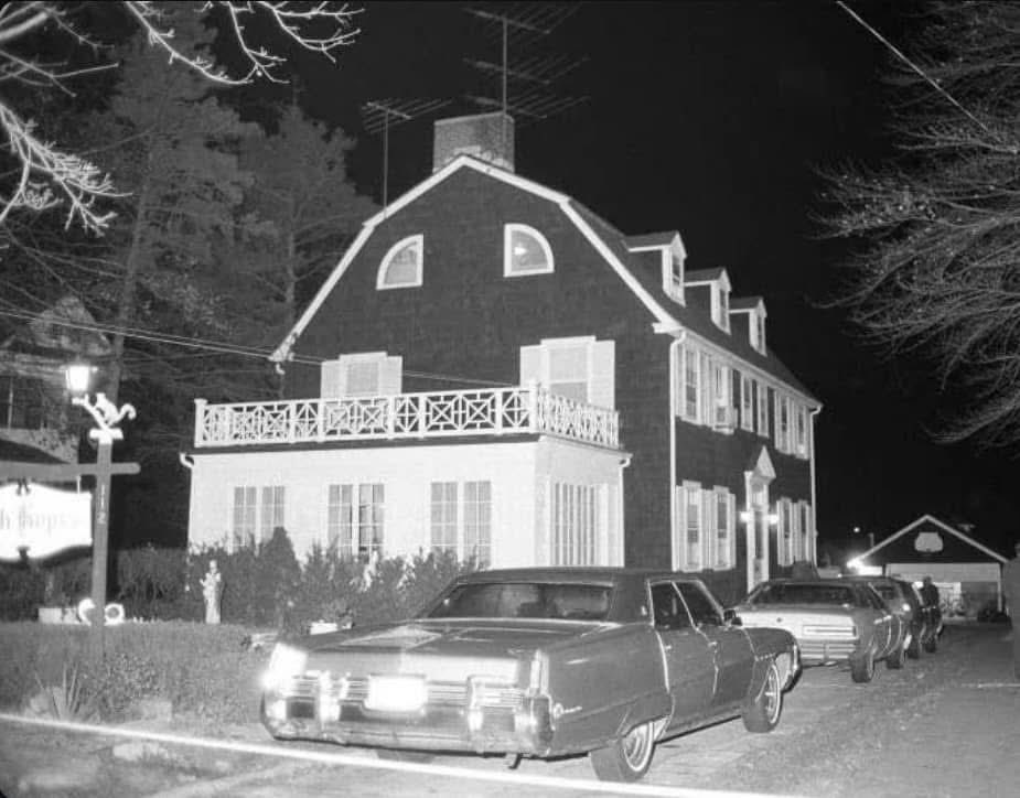 6799MAD's tweet photo. The DeFeo Family Murders of Amityville Horror (1974)
#goretwt #necrotwt #vintagegore #homicide #blood https://t.co/jfgMncpvvl