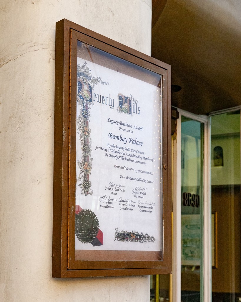 BombayPalaceLA's tweet photo. Proudly serving our Beverly Hills community since 1984. ✨ Located on Wilshire Boulevard, open 7 days a week!

#bombaypalacela #beverlyhills #wilshireblvd https://t.co/6KuiB4BILs