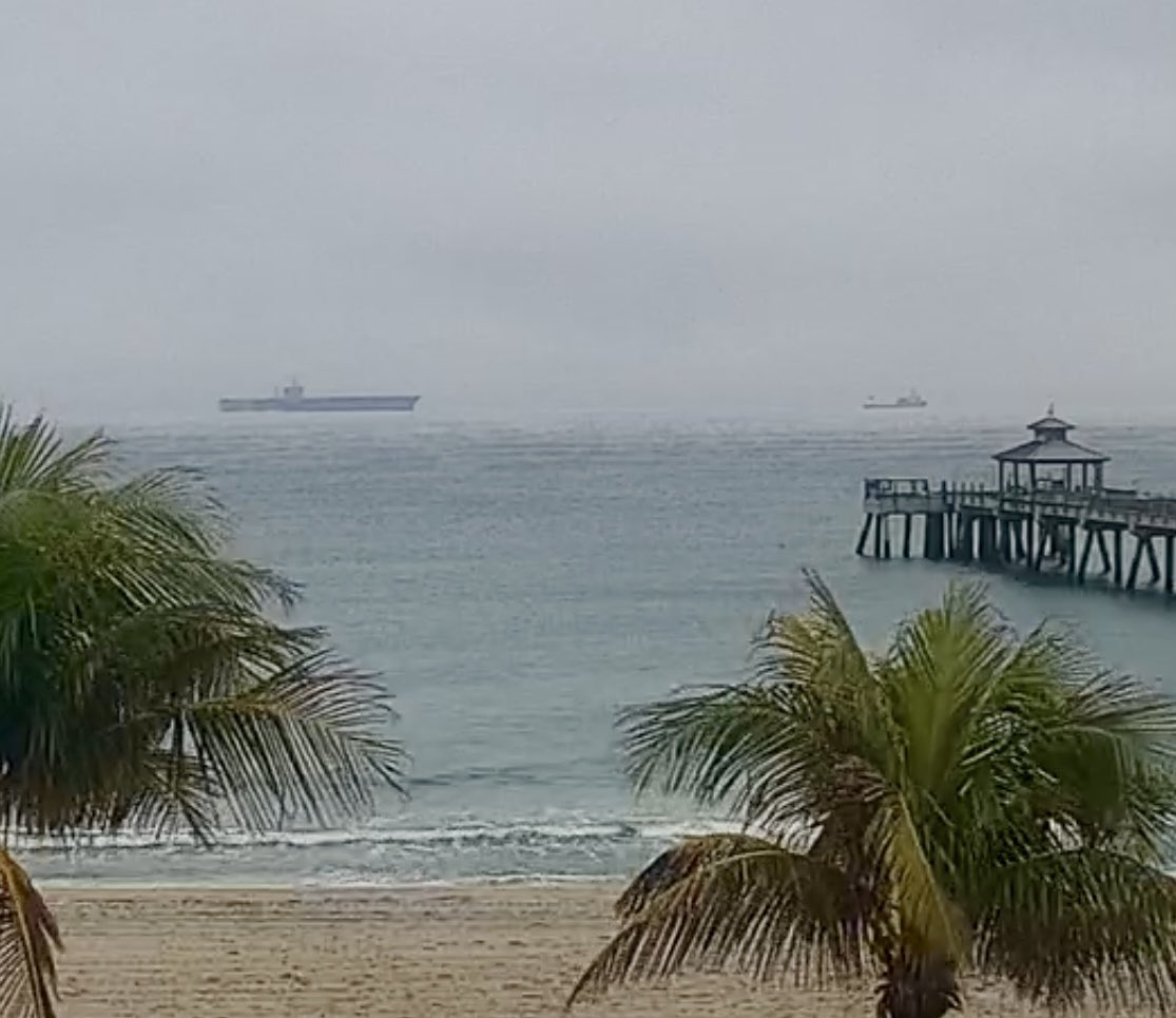 WarshipCam's tweet photo. Former USS John F. Kennedy (CV 67) aircraft carrier off of Boca Raton, Florida being towed for scrapping in Brownsville, Texas - January 23, 2025 #ussjohnfkennedy #cv67
SRC: webcam https://t.co/5qSYmQmkVj