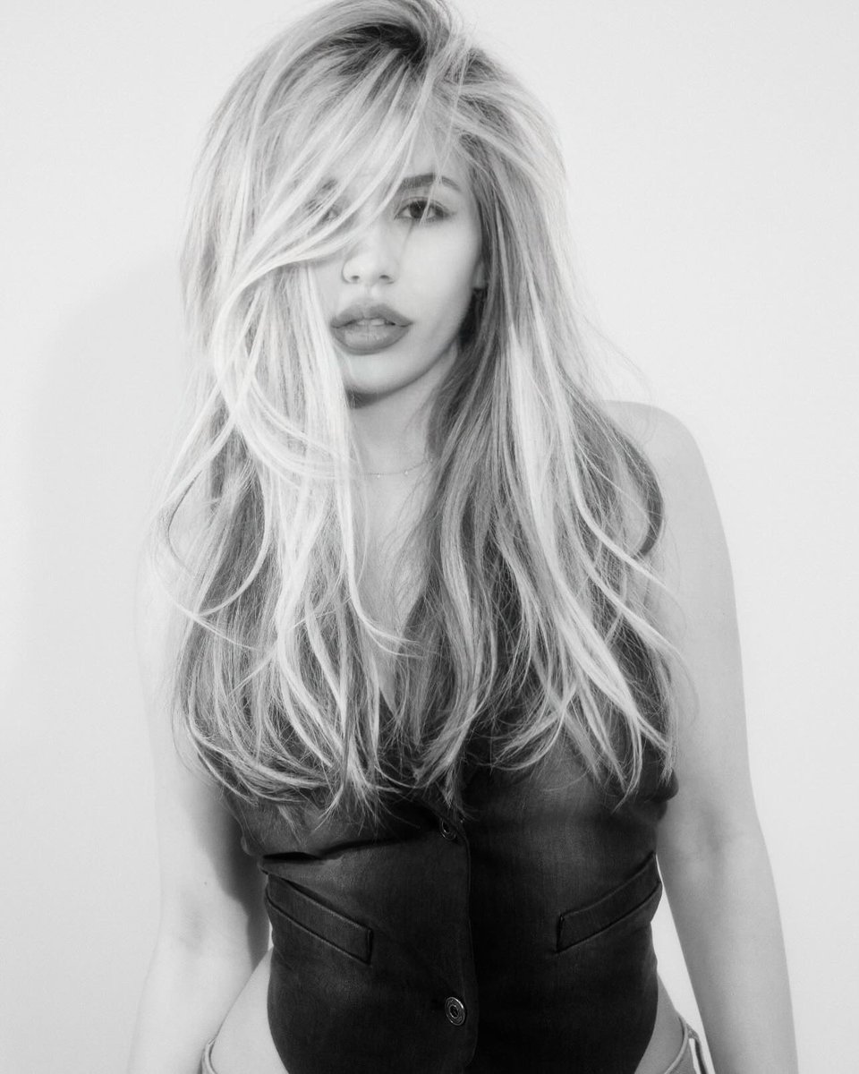 AvaMax's tweet photo. i thought forever meant we’d die together, I dont know https://t.co/GS3wiZqpHi
