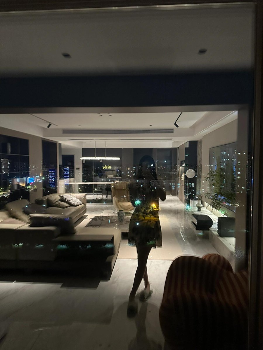 「生活に完璧はありませんが、どんな小さな努力も理想に近づく一歩です。どんなに困難でも、自分の信念を貫き、勇敢に前進し続けましょう。どんな努力も未来に実を結ぶはずです。💪🌟 #努力する生活 #諦めない #未来を創る」