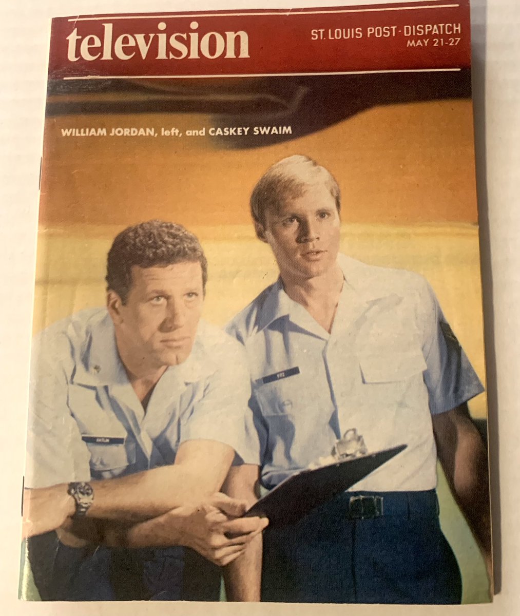 MHuntington7's tweet photo. Just scored this St. Louis Post-Dispatch newspaper local television guide insert from 1978 with “Project UFO” on the cover! 
🙂👁️🛸📺
I was born in - grew up in - St. Louis. It is where I watched these new! #ProjectUFO #UFOLibrary #UFOCulture #UFOSciFi #UFOHistory #Ufology https://t.co/WMa83XVAHa