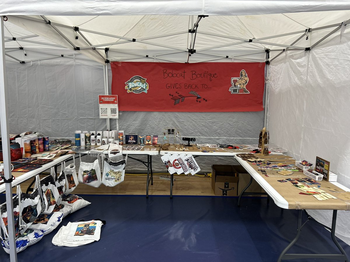 FutureReadyCCPS's tweet photo. Come check out @EPEBobcats Bobcat Boutique @collierschools STEAM expo @arhpatriots tokorrow- 💯% of sales will go to the @Indians_IHS scholarship. #GivingBack #ImmokaleePride #StudentEntreprenuers https://t.co/i5m2Vgxn1i
