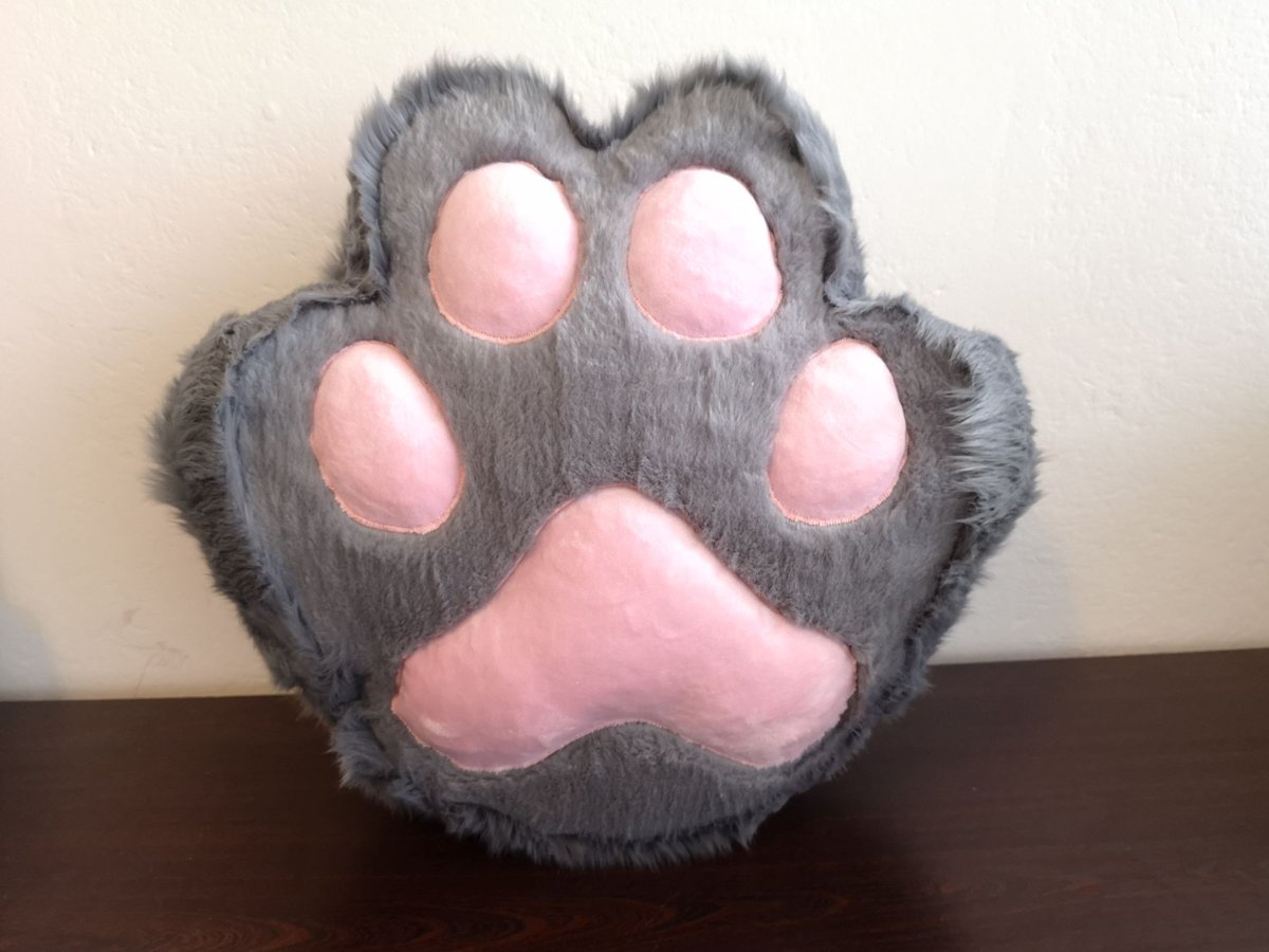 Paws'N'Pillows tweet media