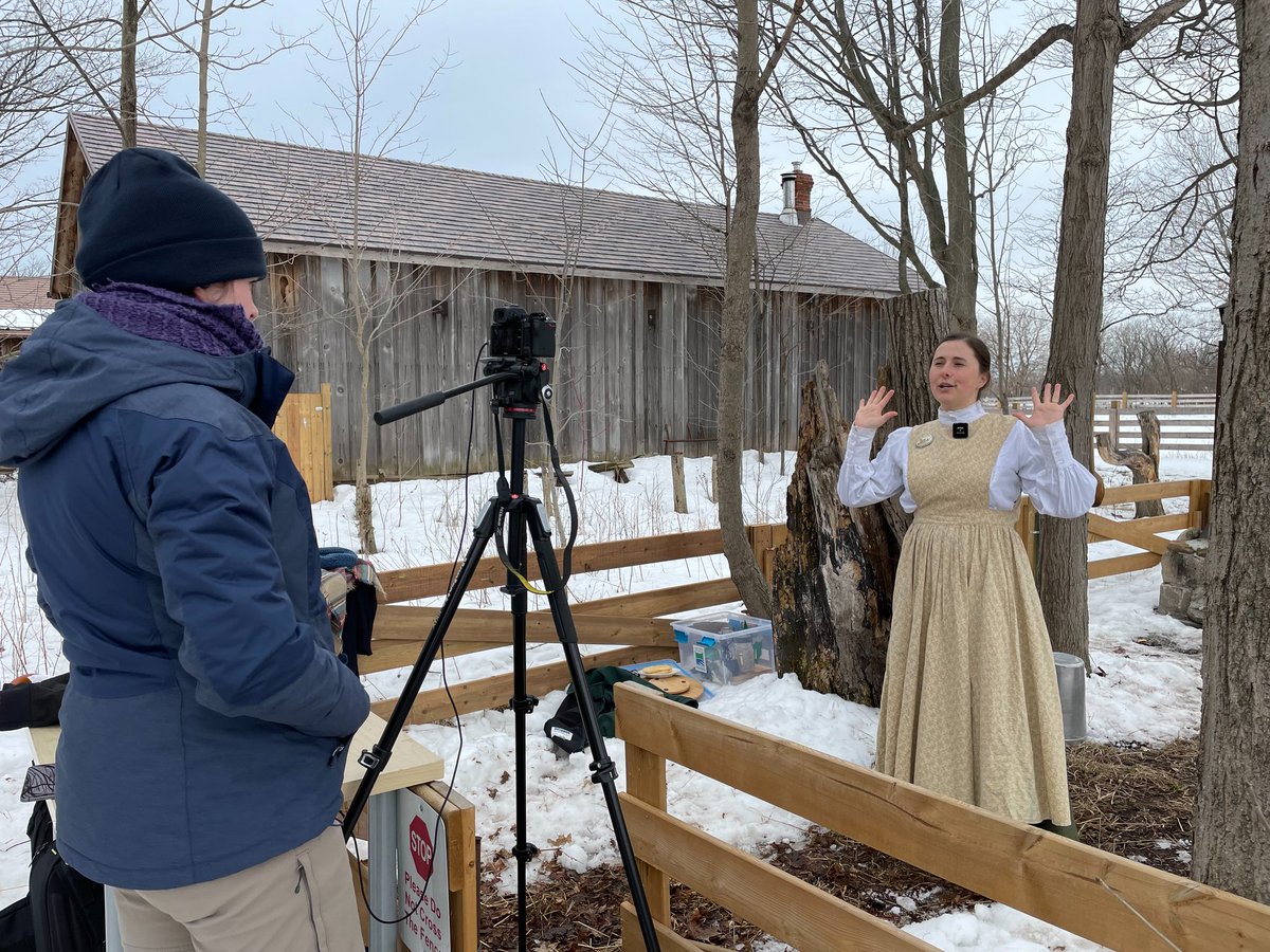 Hey teachers, why not plan a virtual field trip for #InternationalDayOfEducation? 👩‍🏫

No forms, school buses, or headcounts! Once you log onto the meeting, our Discovery staff do the rest.

🌲 Check out our programs: bit.ly/3wuGyEq

#edchat