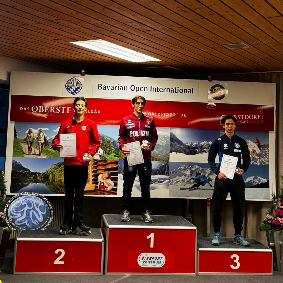 PamCerdeira's tweet photo. 🚨 Gana Donován Carrillo MEDALLA DE PLATA 🥈

El patinador artístico mexicano logró la presea con dos rutinas en el Bavarian Open 2025, llevado a cabo en Alemania. ¡Felicidades, @DonovanDCarr! https://t.co/Aj1UzeLvd9