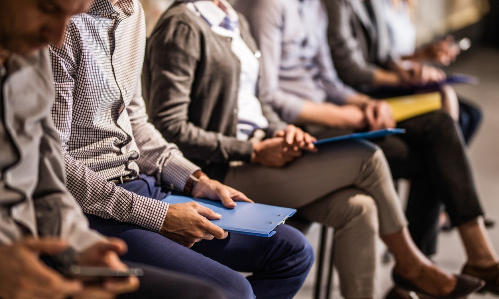 After several years of relatively easy job prospecting for employees, they're tightening their belts to prepare for leaner times.📉

Almost half of Canadians say finding work in 2025 will be harder than ever 
hubs.ly/Q033YqtP0
#JobSeekers #JobProspecting #LabourMarket