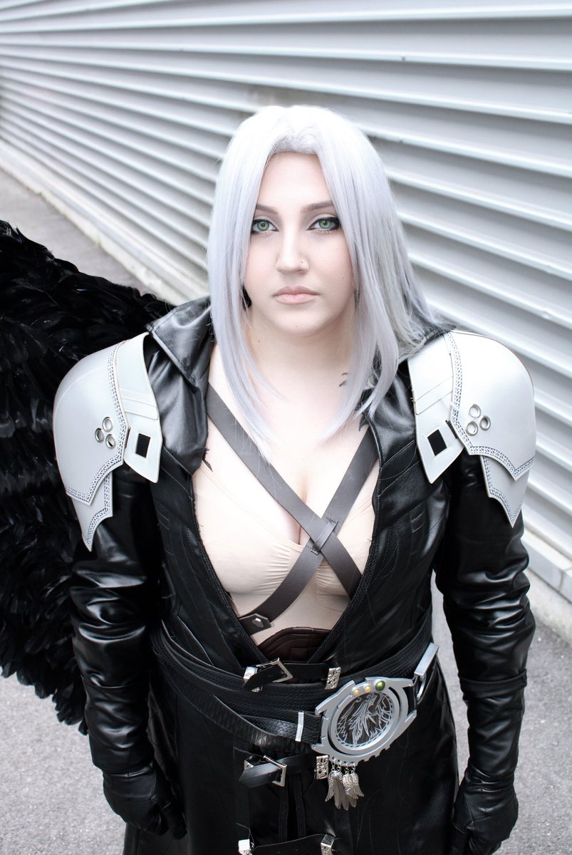 giada_xx444's tweet photo. “Whether your words, are lies created to decieve me. 
Or the truth, that I have sought all my life. It makes no difference, You will rot”

#Sephiroth #finalfantasy #finalfantasy7 #finalfantasyvii #ffvii #ff7 https://t.co/I5JSDmJPLw