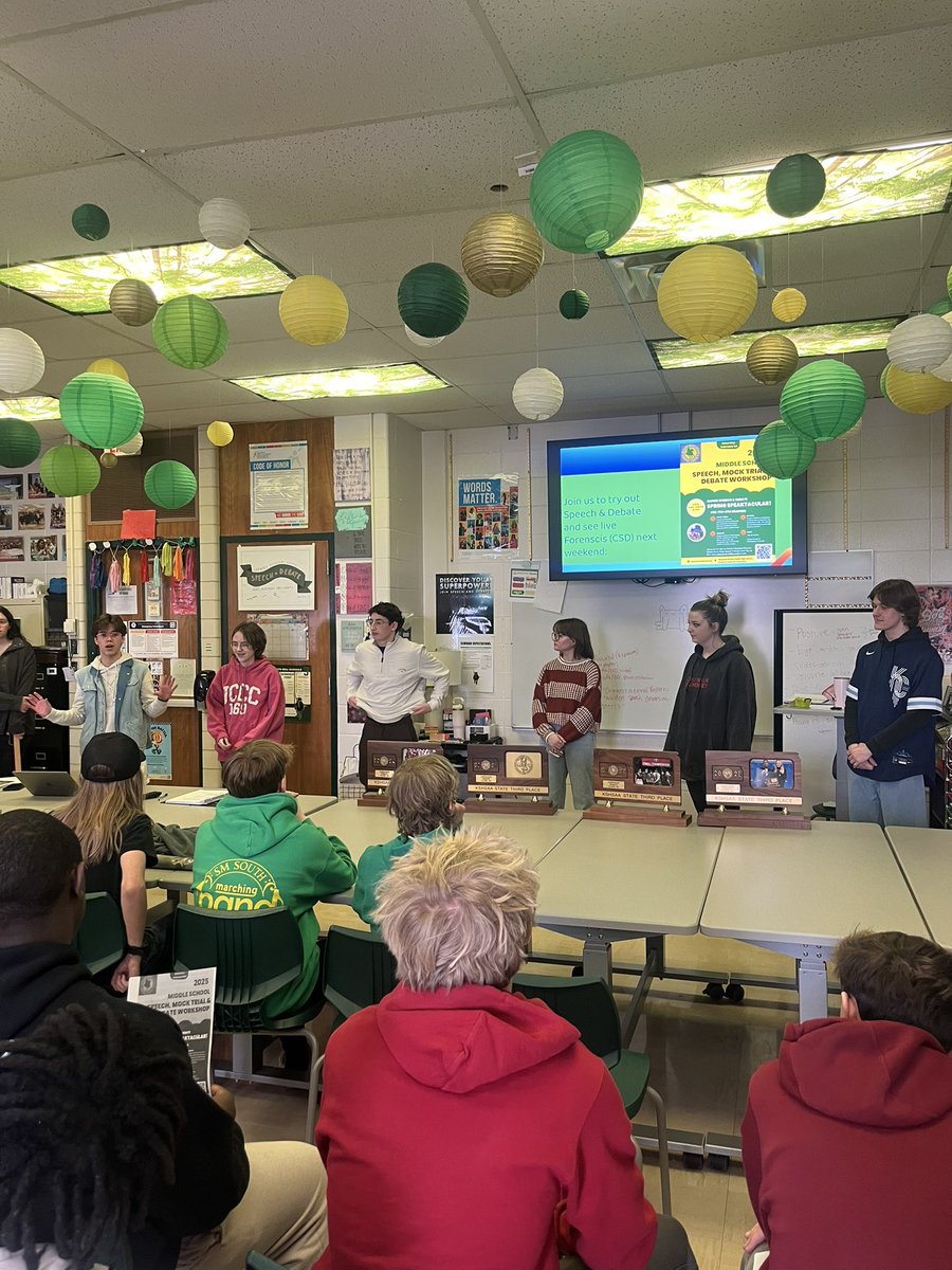 DrBenRich's tweet photo. South’s 8th Grade Elective Showcase has been a huge success! Our amazing teachers and student leaders have hosted @IWMSWolves  8th graders all day to show them all the fantastic programs we have to offer! 

@SMSouthTDain @APThiessen @APJakeSMSD  @SMSRaidersAD https://t.co/FcrCRmsdUu