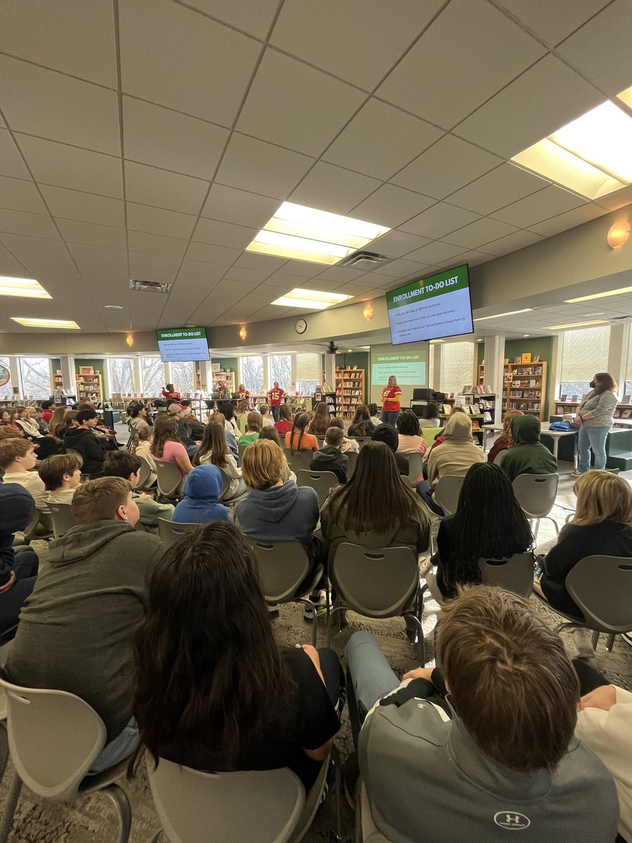 DrBenRich's tweet photo. South’s 8th Grade Elective Showcase has been a huge success! Our amazing teachers and student leaders have hosted @IWMSWolves  8th graders all day to show them all the fantastic programs we have to offer! 

@SMSouthTDain @APThiessen @APJakeSMSD  @SMSRaidersAD https://t.co/FcrCRmsdUu