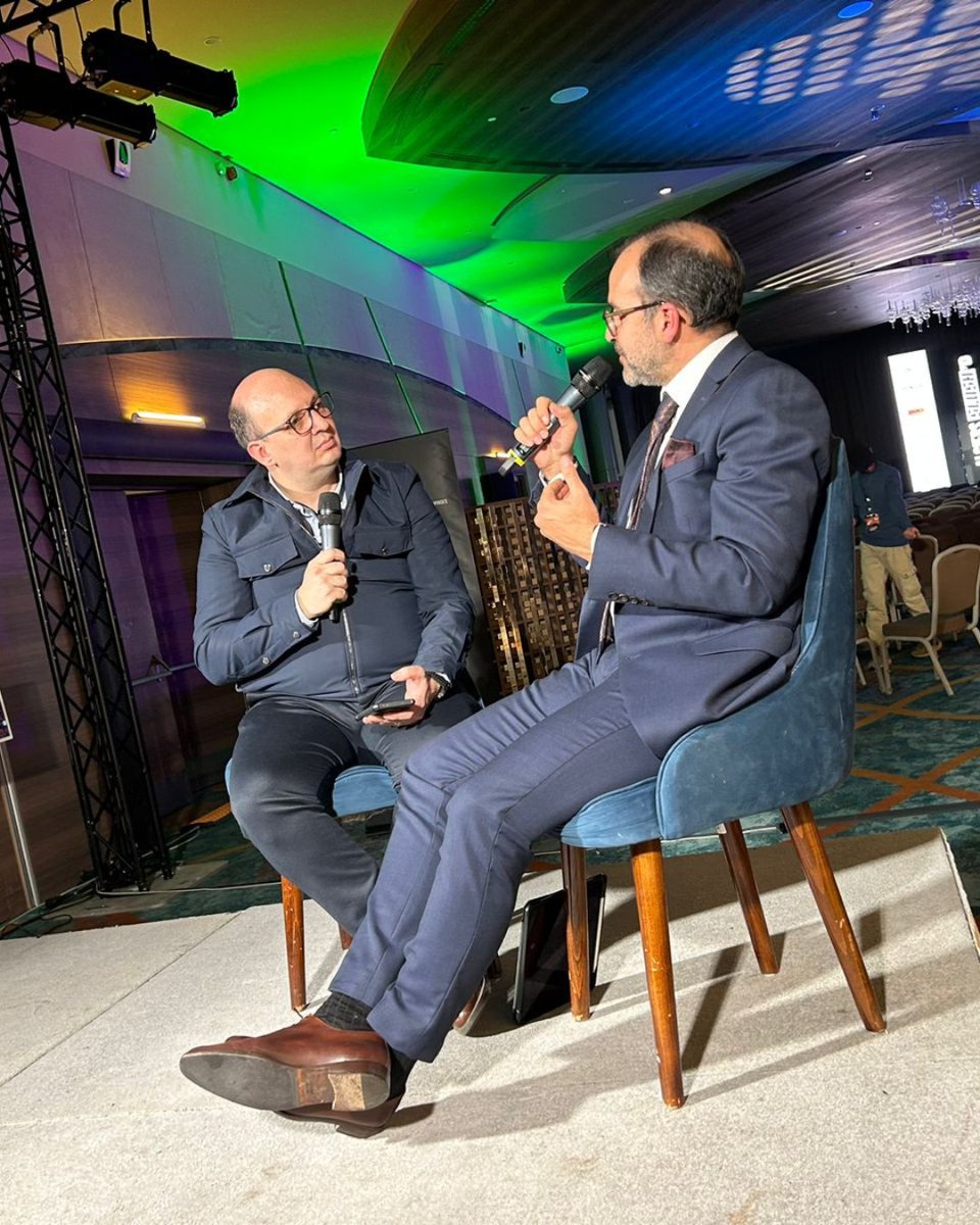 bdjallal's tweet photo. Malgré mon arrivée tardive à l'Algiers Slush’D, j’ai participé en tant que board member de Health Nexus Africa. 
🎙️ Live @ParoleExpert  avec Dr Khalil Kadaoui : startups santé et innovation.
📜 Le Manifeste  : "Penser, Construire, Scaler" des solutions pour les patients. https://t.co/Km5hZeymKM