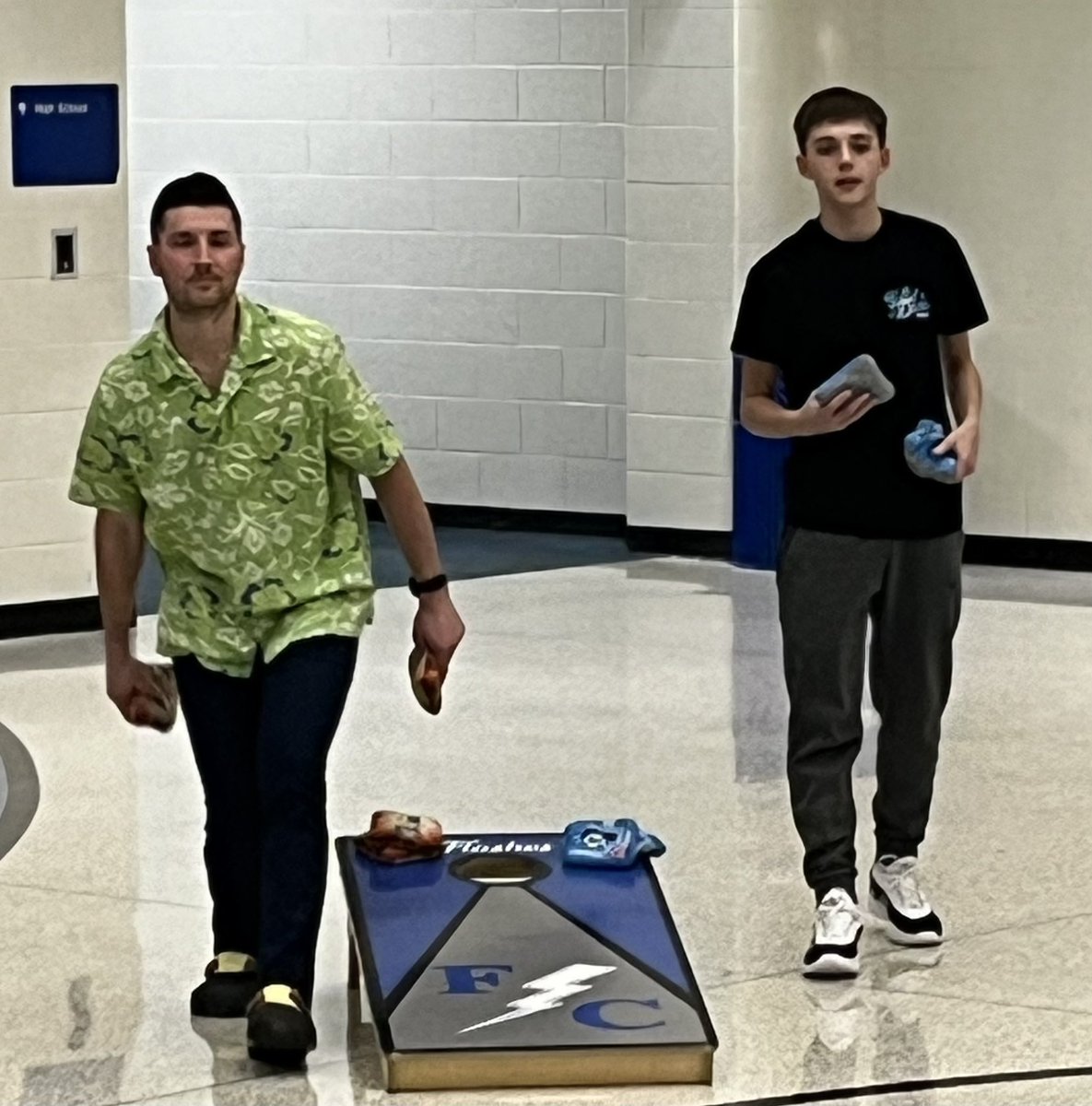 Flashes Airmail Club tweet media