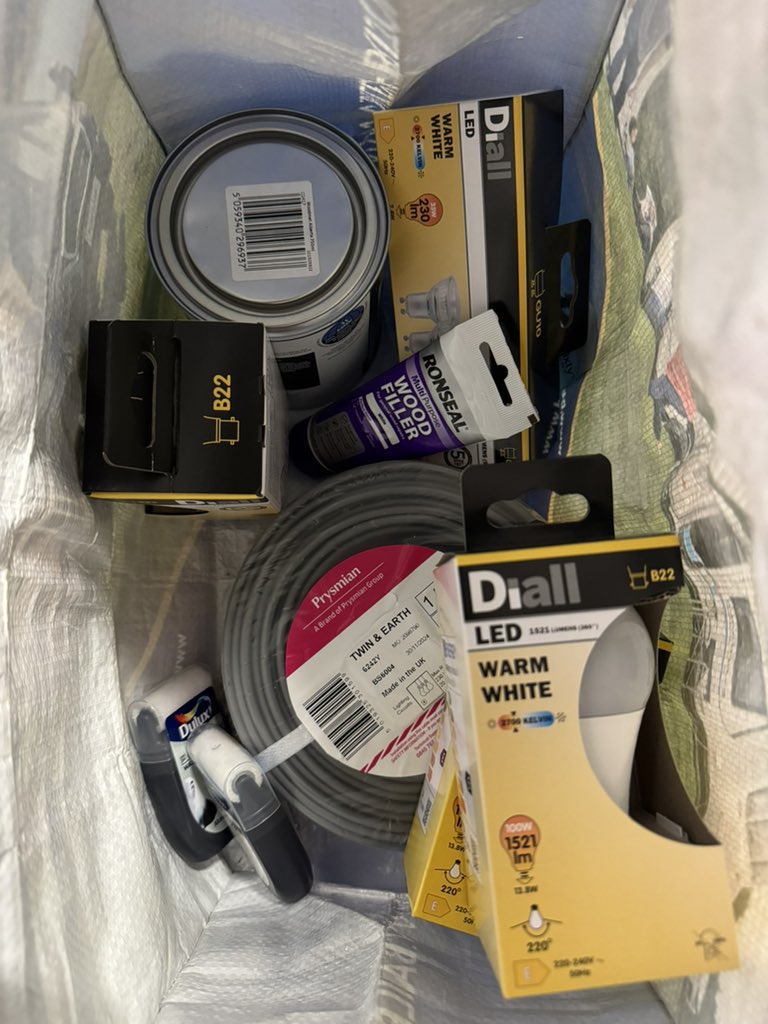 Our ten millionth trip to B&amp;Q since buying a house! 😆🏡🔨