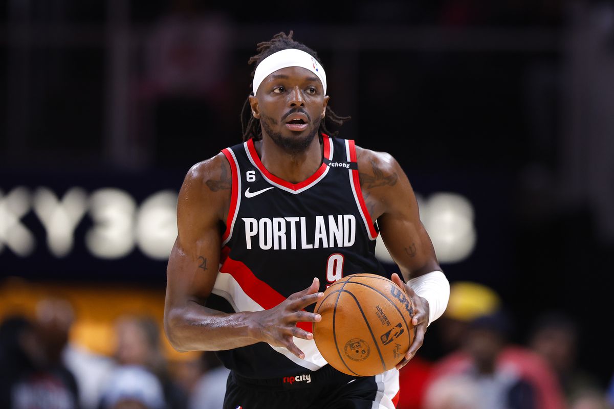 trada_vip's tweet photo. $50 to someone who LIKES+RT if he MISSES❤️‍🔥🔽(must be following)

1u - Jermai Grant over 14.5 Points

Deandre Ayton and Robert Williams are OUT. This gives Grant a wide open paint to slash in and get a high volume of shots

Grant has taken 12+ FGA in all 3 games without Ayton and Williams this season. He’s averaging 20.7 PPG including a 32-point game last month vs the Spurs

When Grant takes 12+ FGA this season, he’s over this line in 11/17 games. In many of those games, he had 20+ points. He should dominate a bad Hornets’ defense

Mark Williams has been great offensively but is arguably the worst defending center in the NBA. Grant should have no problem attacking the paint today

#gamblingX #playerprops #prizepicks #nba #nbapicks #nbaprops #draftkings #fanduel #sports