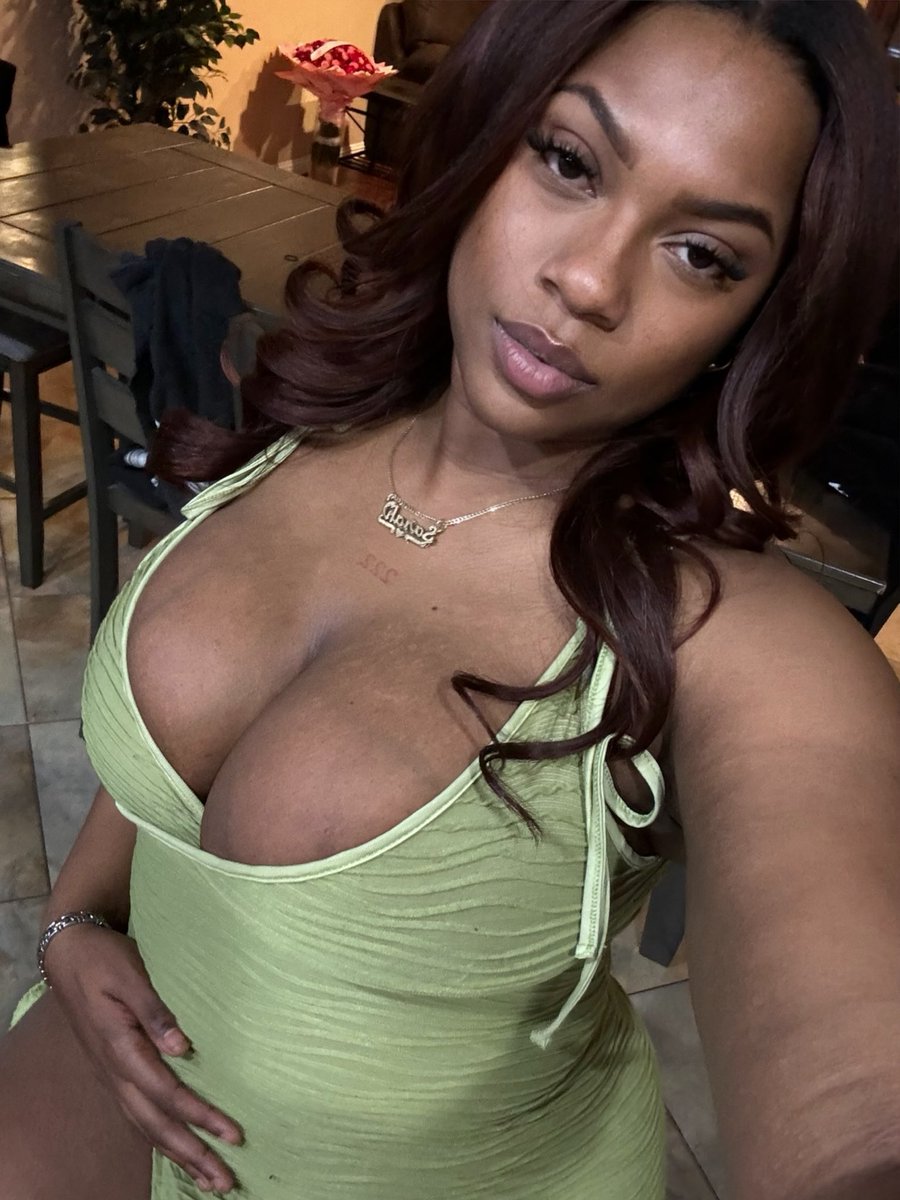 trapstarsarah's tweet photo. https://t.co/AhFa6fr6Ek