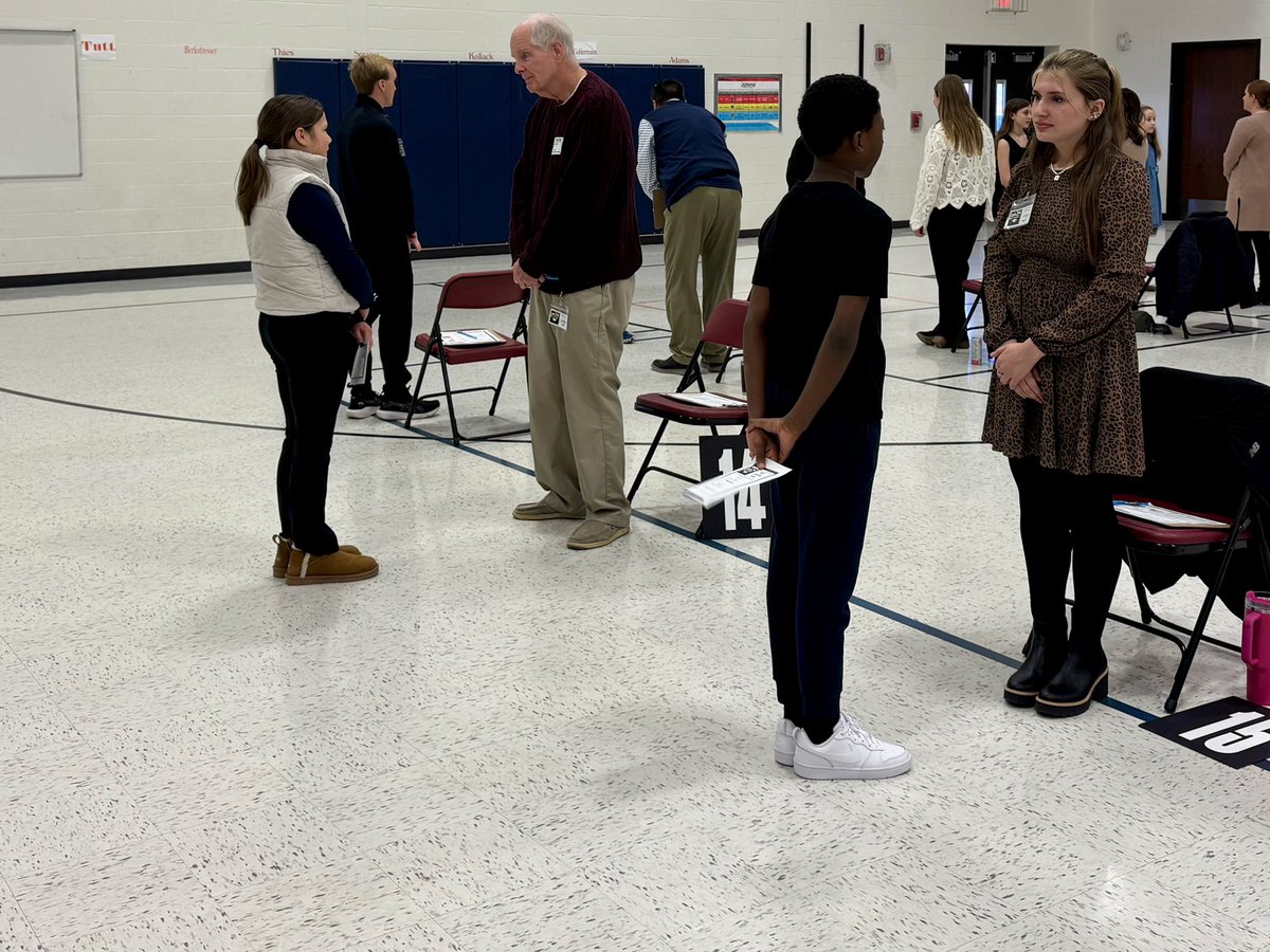 SCE_Principals's tweet photo. The Amazing Shake for 5th grade has started. Here’s the First Impression Matters Round. Our Top 40 students will move on!! #scesoars https://t.co/XdS9qY57DI