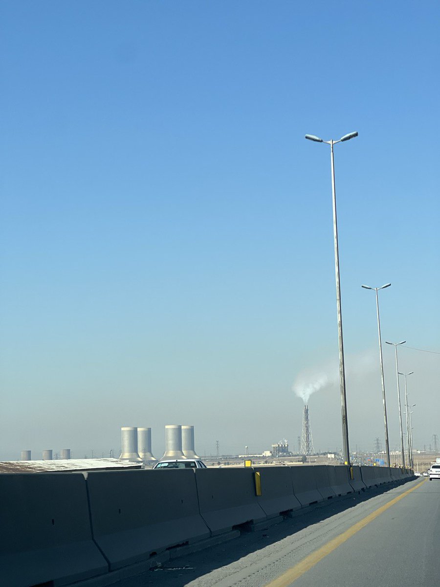 داریم تند تند از بین میریم!!
God, please help... 

#آلودگی_هوا
#محیط_زیست
#پس_ماند
#زندگی
#مازوت_سوزی