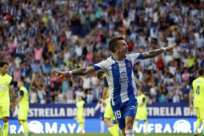 Informa <a href="/__AngelGarcia__/">Cazurreando</a> que <a href="/AlbaceteBPSAD/">Albacete Balompié 🤍</a> y <a href="/CDTOficial/">CD Tenerife 🏴󠁧󠁢󠁳󠁣󠁴󠁿</a> compiten por el fichaje del extremo diestro Salvi Sánchez, actualmente sin equipo tras desvincularse del <a href="/RCDEspanyol/">RCD Espanyol de Barcelona</a> 
 
🔸@ElcheCF, @RealRacingclub y <a href="/RealOviedo/">Real Oviedo</a> también lo contemplan para los últimos días de mercado